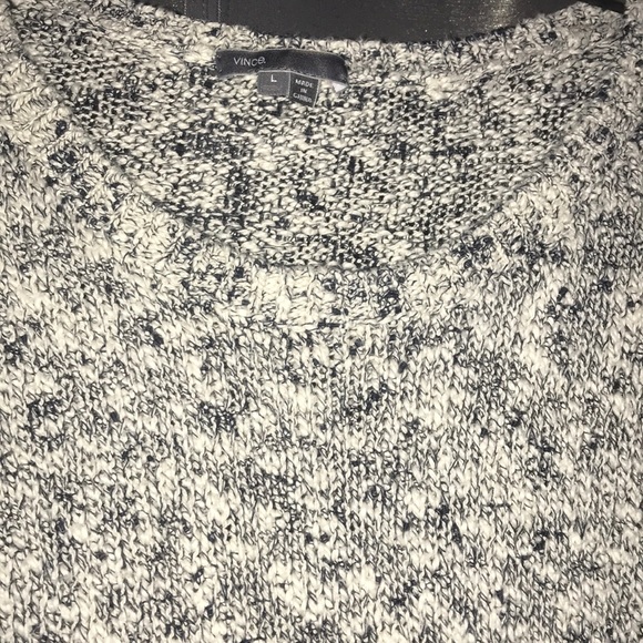 Ariana Grande - Vince Camuto Sweater Size Large - Picture 5 of 6